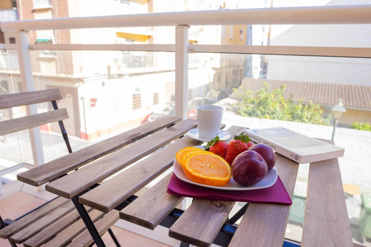 Lovely 2 Bedroom Terrace Wifi Parking Ac Heating Attic 발렌시아 외부 사진