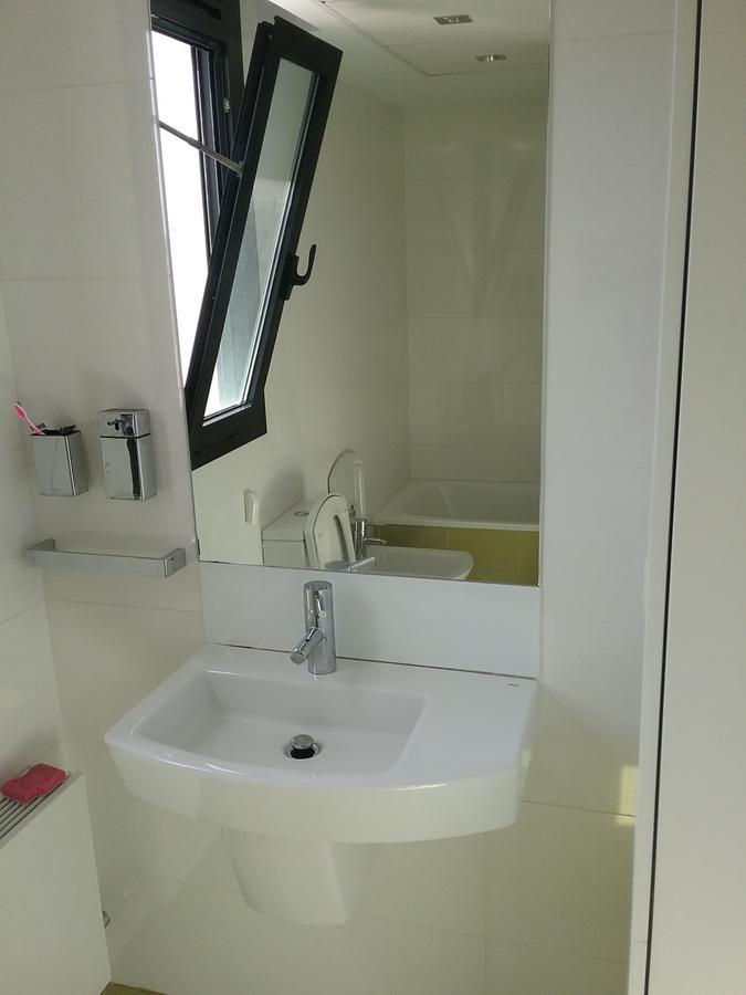 Lovely 2 Bedroom Terrace Wifi Parking Ac Heating Attic 발렌시아 외부 사진