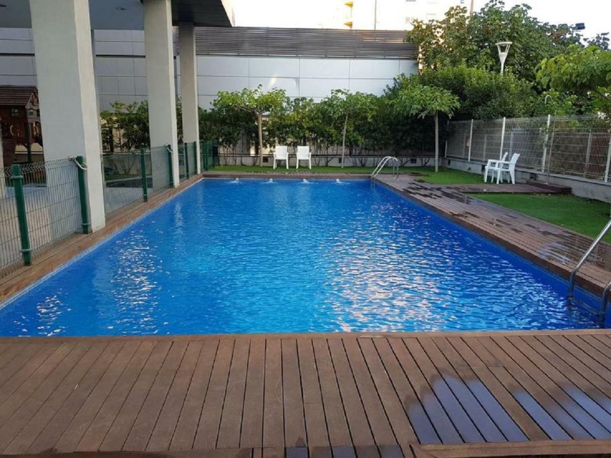 Lovely 2 Bedroom Terrace Wifi Parking Ac Heating Attic 발렌시아 외부 사진